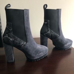 ALLSAINTS Sahara Grey Platform Suede Ankle Bootie Grey Snakeskin Detail 37 or 7